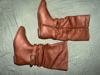 Brown boots women size 8 (EUR39) NEW