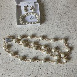 3 Pieces Pearl Set18 Inch Necklace Clip On Earrings And Bracelet Beautiful Pearls NEW STILL IN BOX