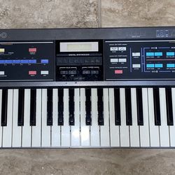 CASIO CZ-1000 Digital Synthesizer Keyboard ~ For Parts Or Repair Only