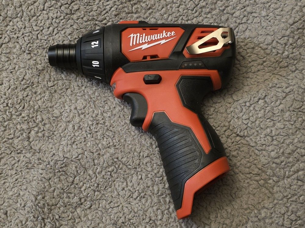 *Price Firm* Milwaukee M12 Cordless 1/4 in. Hex Screwdriver