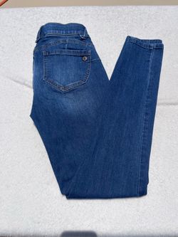 Democracy women’s skinny jeans size 2