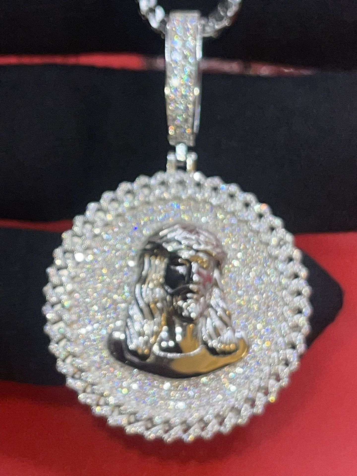 Moissanite Pendant And Chain