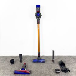 Dyson V8 Absolute Handheld Stick Cordless Vacuum Cleaner w/ attachments 