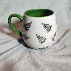 Meritage Christmas Tree speckled green, black &
white oversized mug