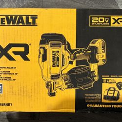 Dewalt 20v XR 15’ Coiled Roof Nailgun Kit
