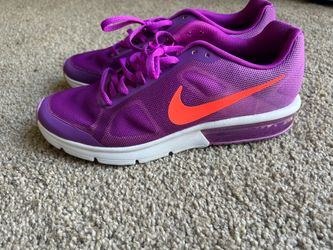 Youth running shoes