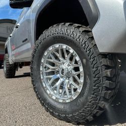 18x9 XM Rims And Tires 35/1250/18 