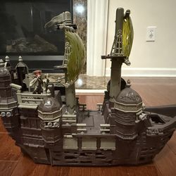 2017 Disney Pirates Of The Caribbean Silent Mary Ghost Ship
