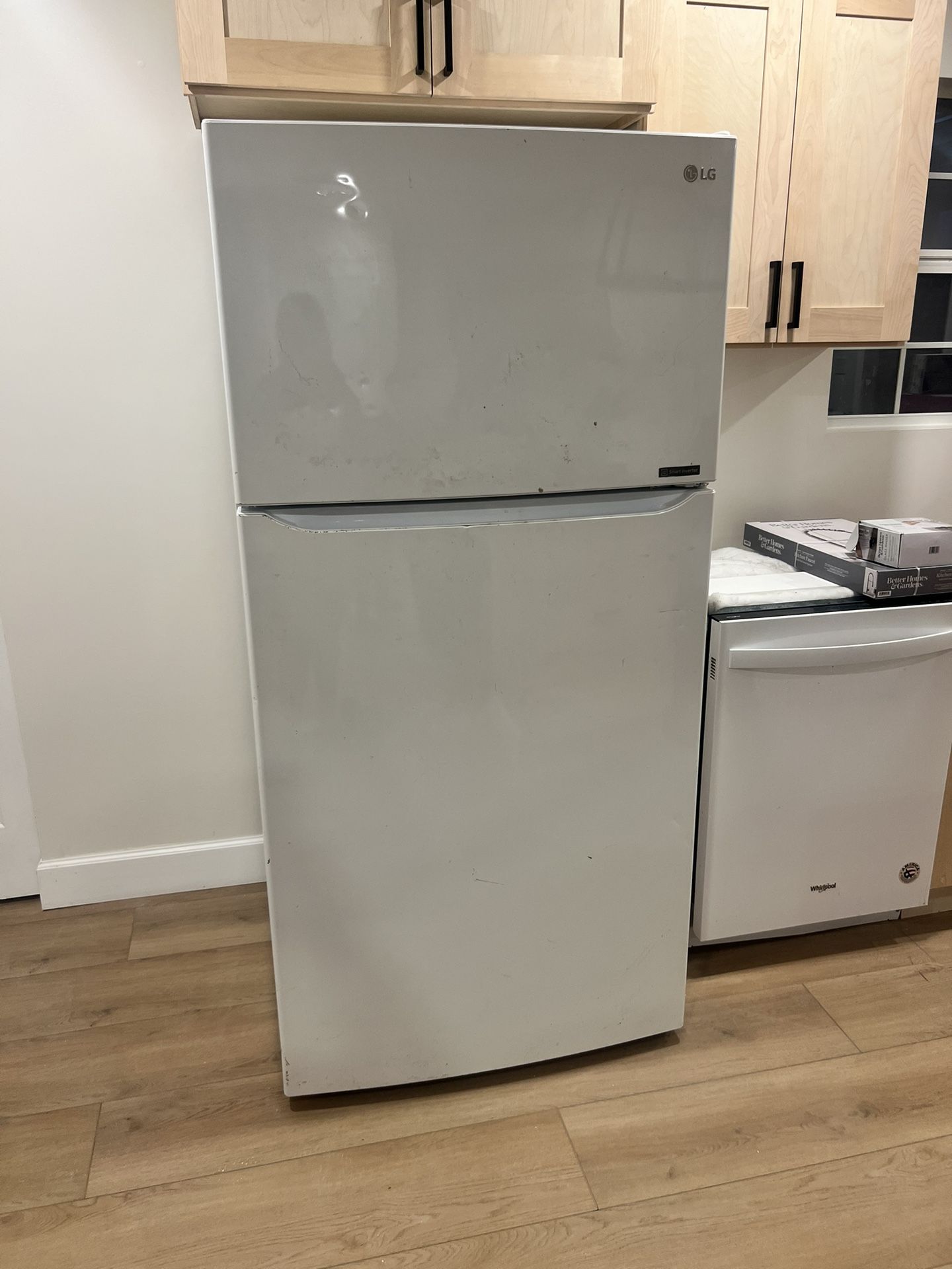 LG smart inverter refrigerator ***PRICE IS NEGOTIABLE***