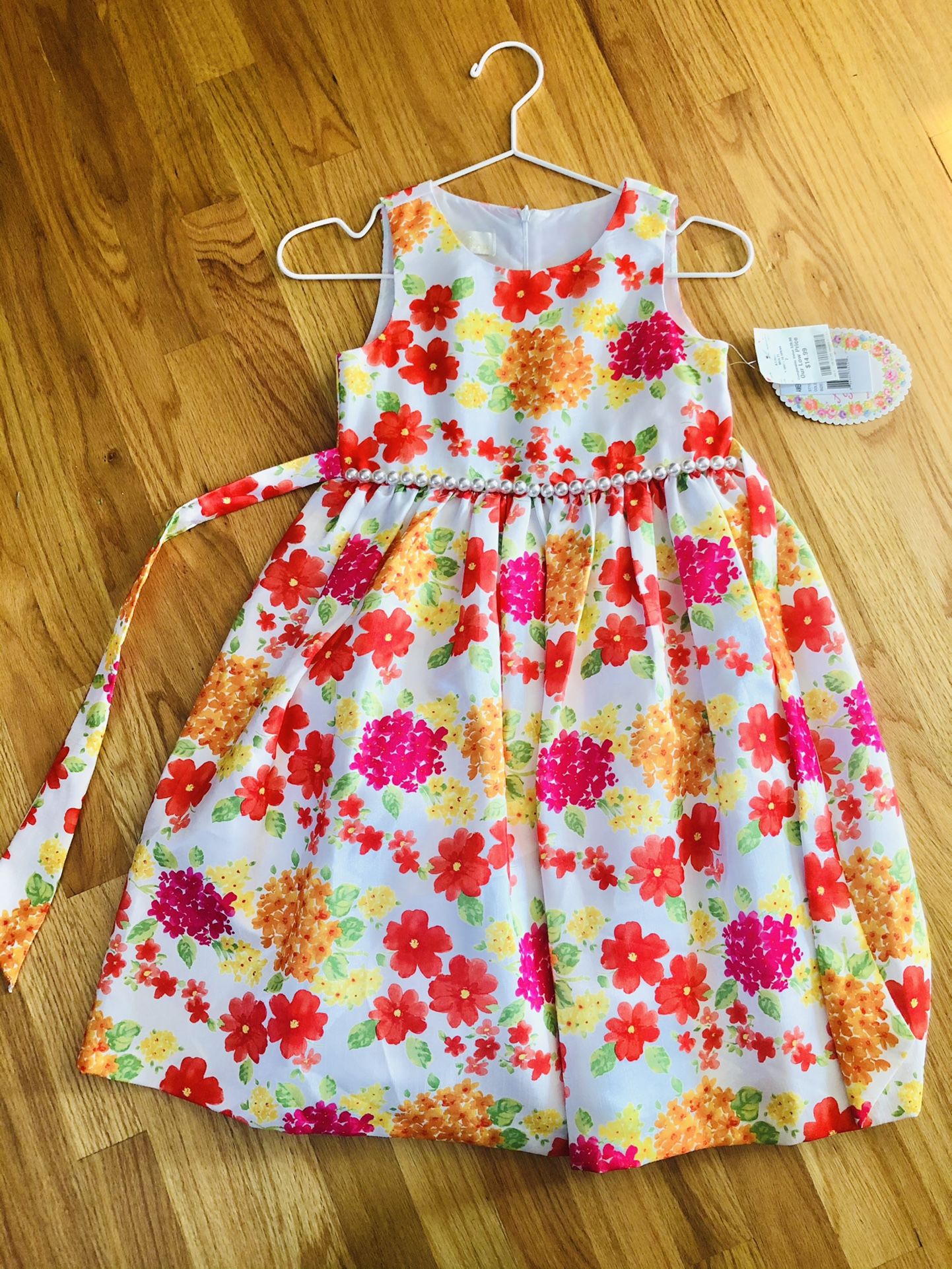 Beautiful Flowers Dress Size 7 Brand New