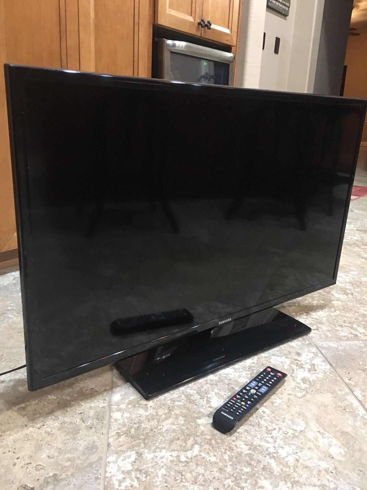 40 inch Samsung Smart TV