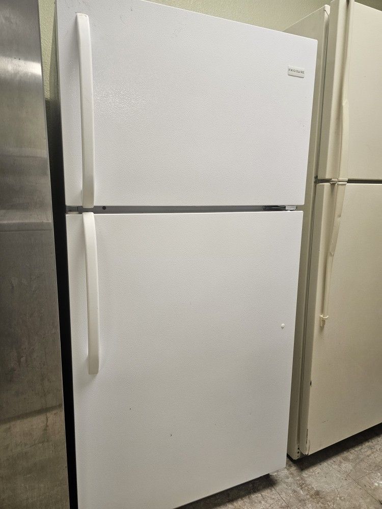 Apartment Size Refrigerator Working Perfectly Fine Very Clean I Can Deliver To You 90 Days Warranty