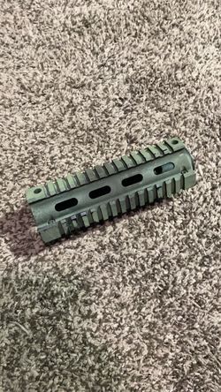 AR quad rails