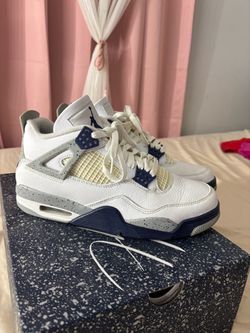 Jordan 4s Midnight Navy