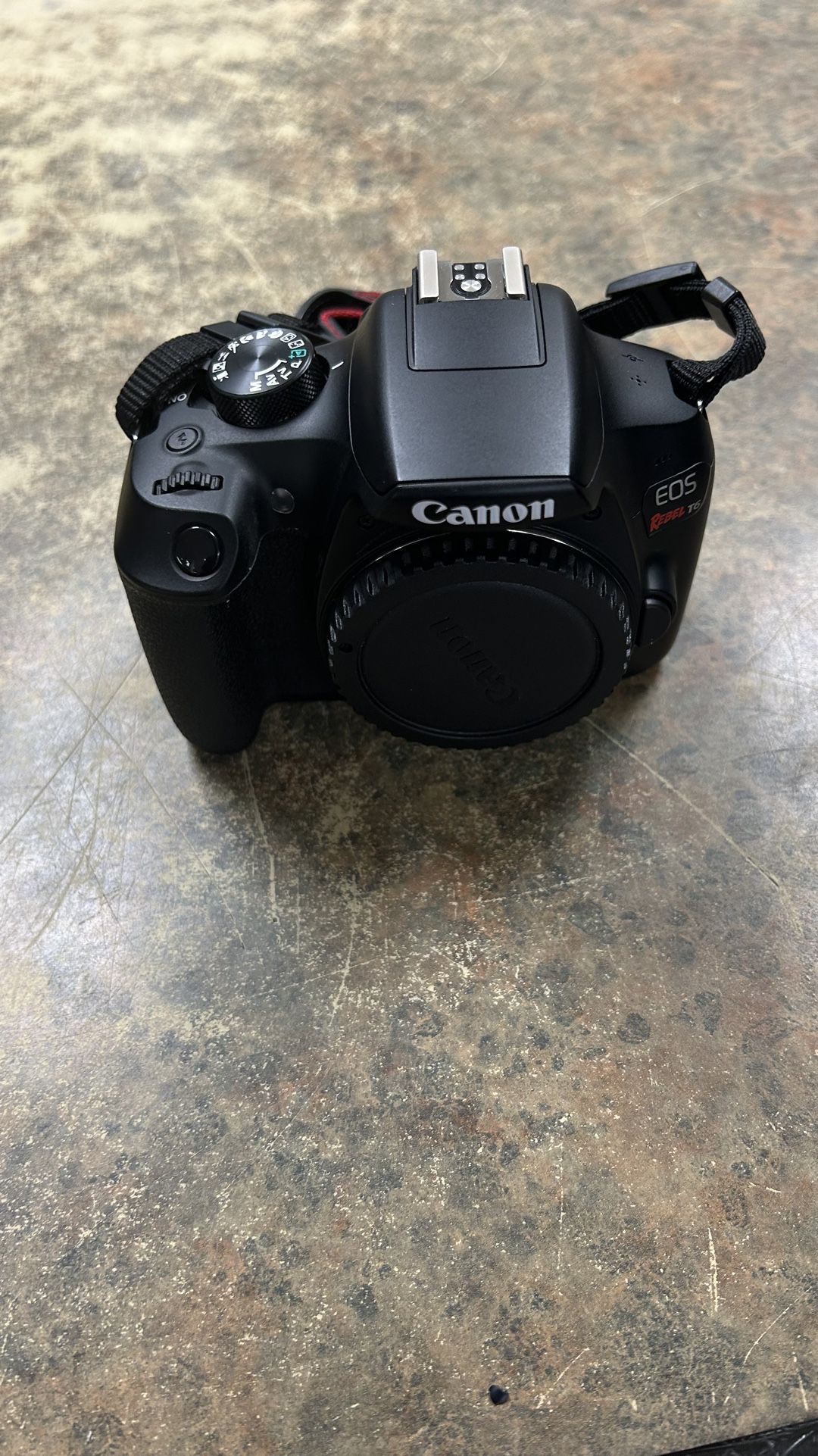 Canon EOS T6