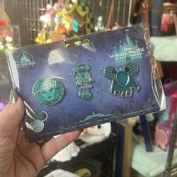 Disney Minnie Mouse, The Main Attraction, Haunted Mansion Pins