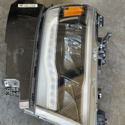 2019-2024 Dodge Ram 1500 Right Headlight 