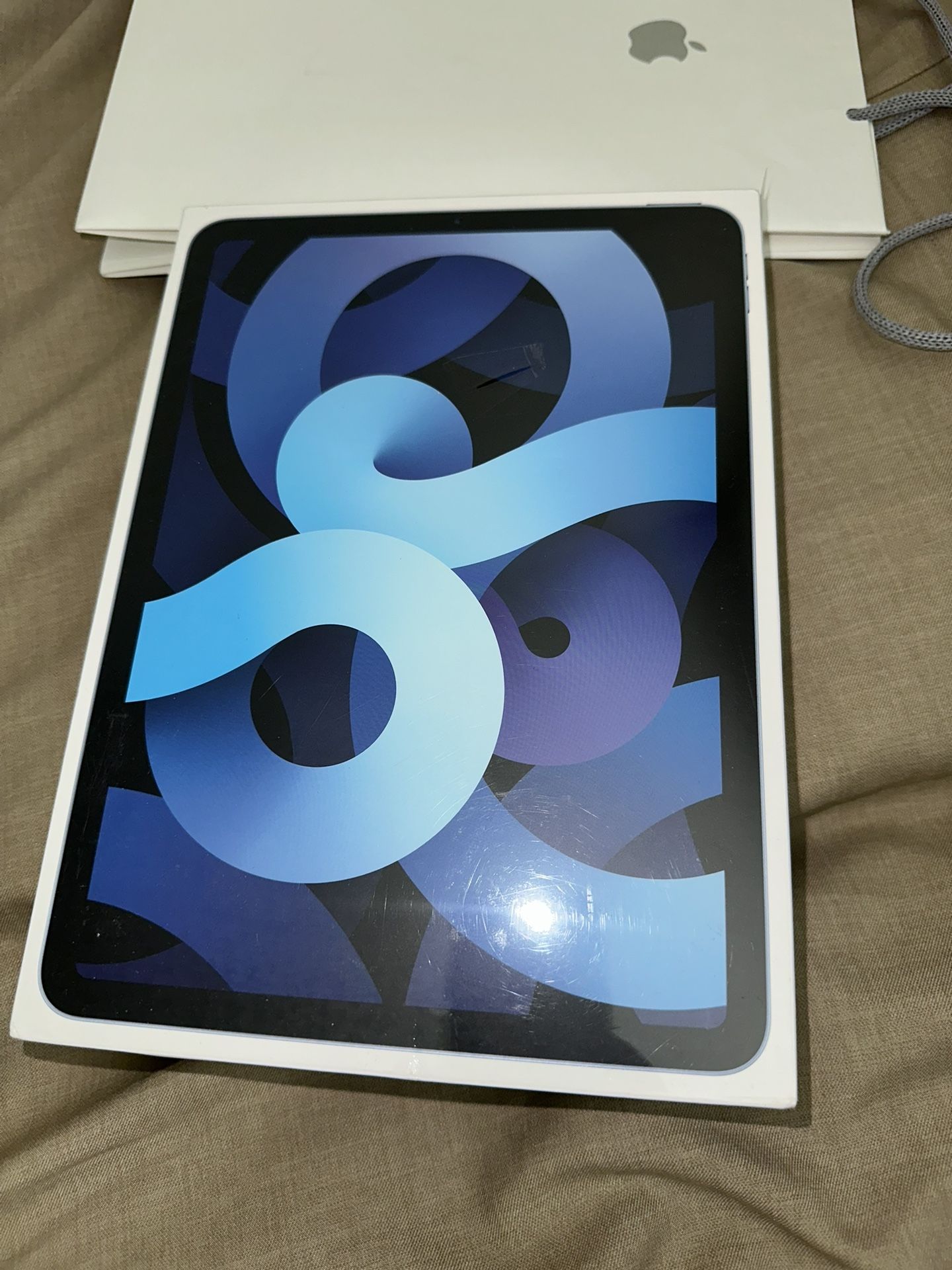 【ぽこ】iPad Air 第四世代 Wi-Fi Sky Blue Amazon.com: Apple iPad Air (10.9-inch, Wi-Fi + Cellular