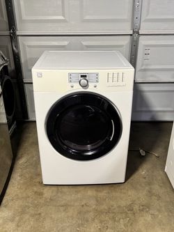 Gas dryer Kenmore everything works we deliver