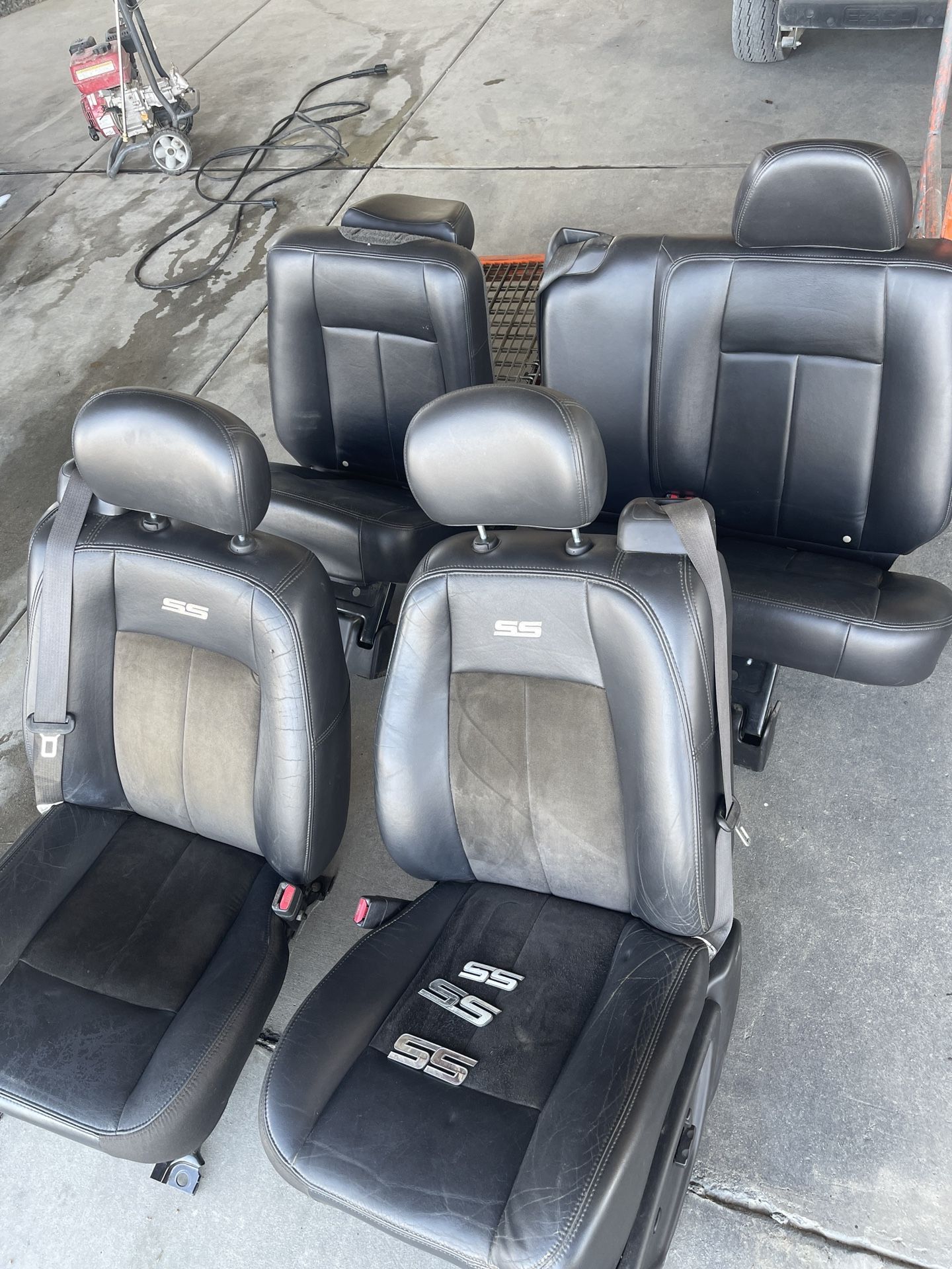 2006 Chevy Blazer Seats And Emblems