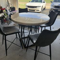 Dining Table & 4 Chairs