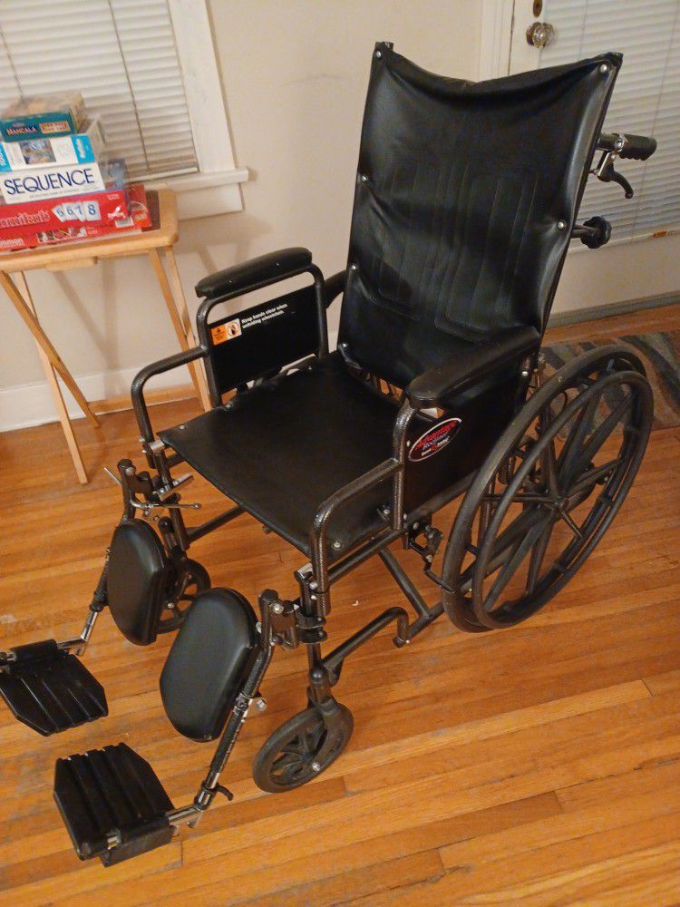 Everest & Jennings Advantage  Recliner Wheelchair 