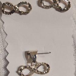 Errings And Chain Pendant