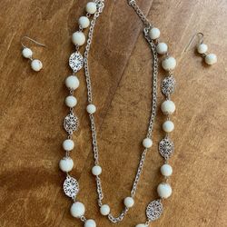 NECKLACE AND EARRINGS
