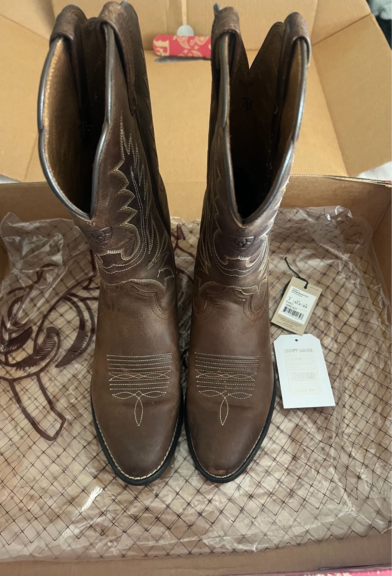 WOMEN’S ARIAT BOOTS