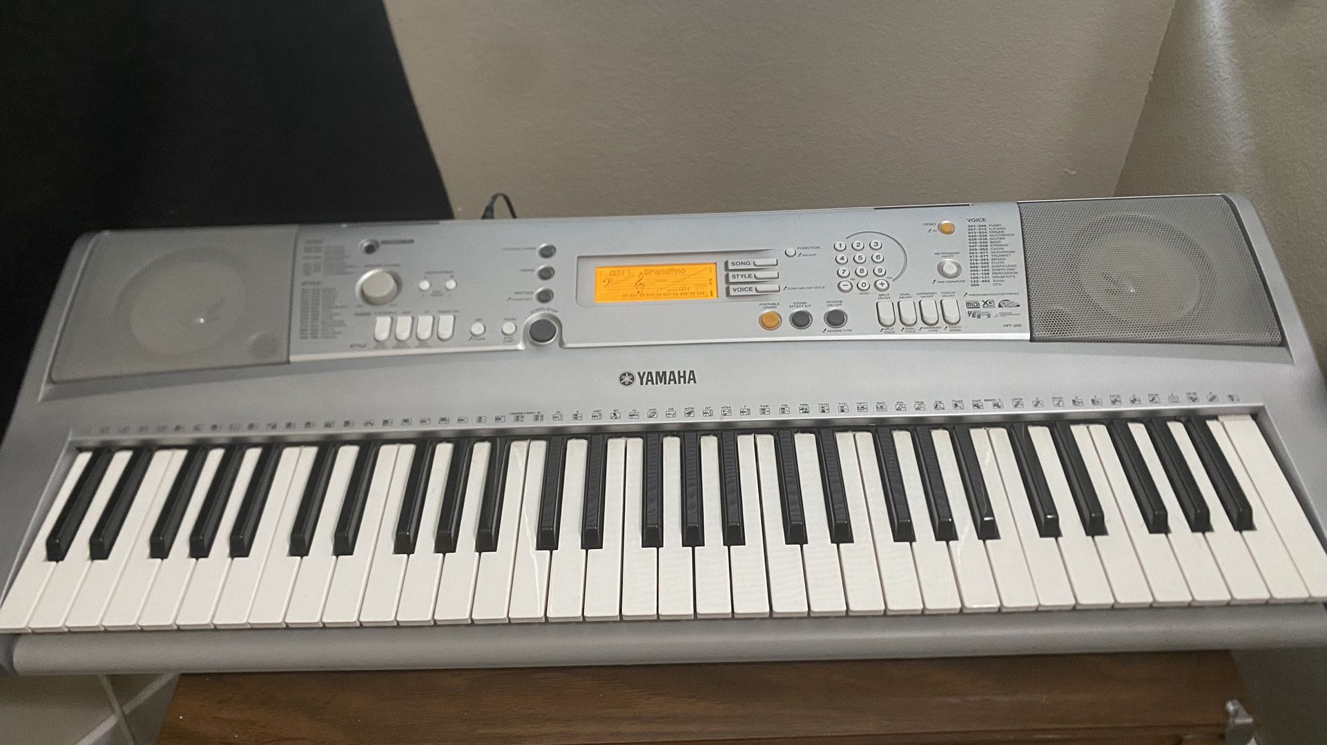 Yamaha YPT-300
