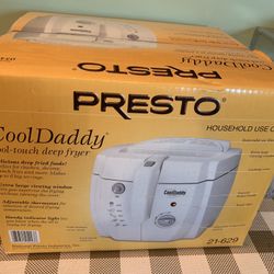 New Deep Fryer By Presto Cool Daddy Model, Holds Large Amount Of Foods At One Time, Viewing Window, Adjustable Temperature, Locking Lid, Ready Light