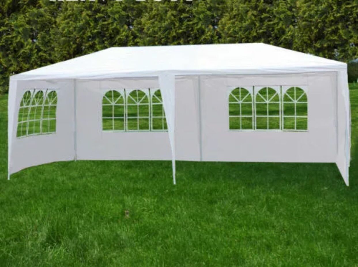 Canopy tent 10x20 ‘ New with 4 walls