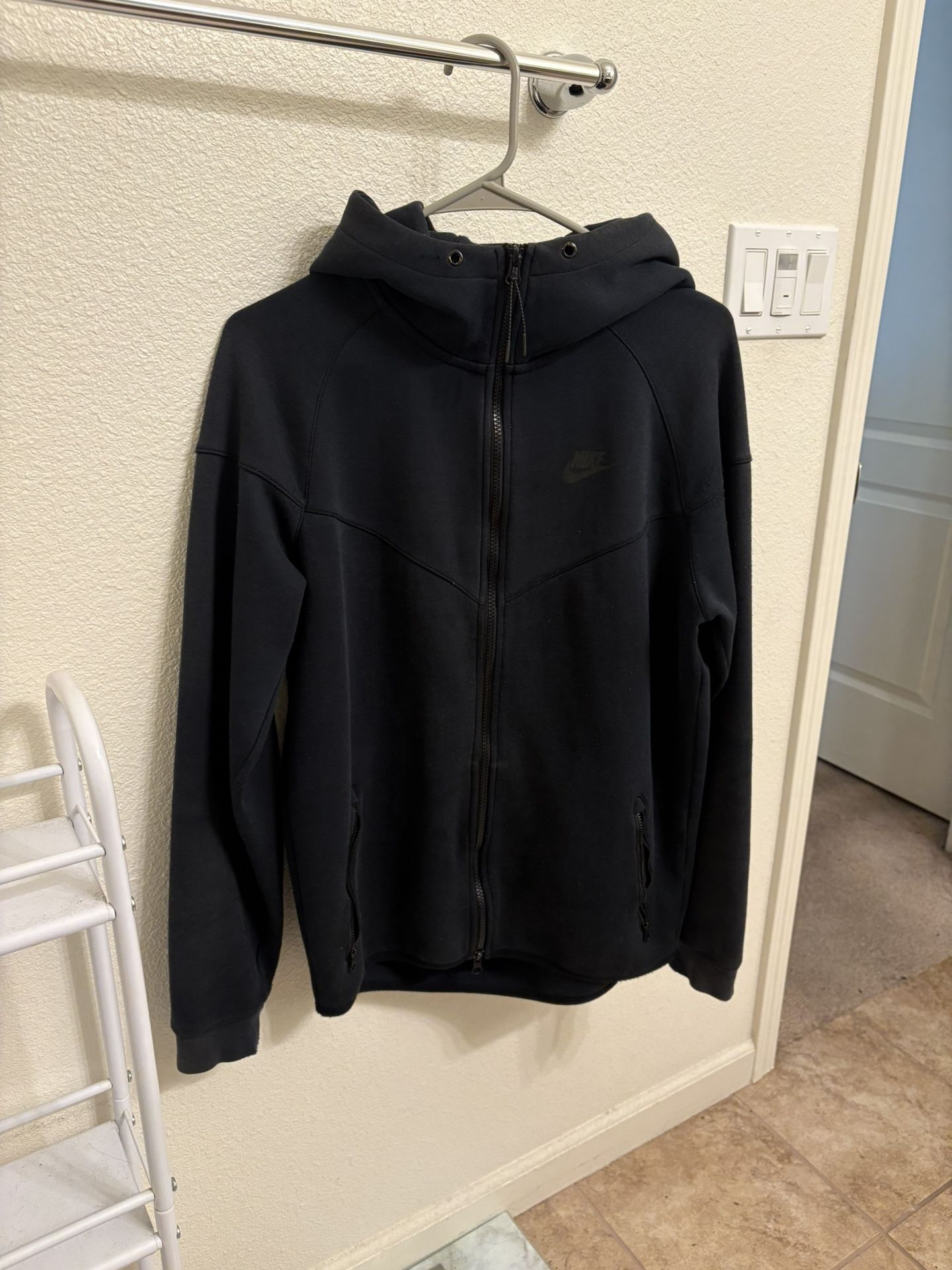 OG Nike Tech Size M