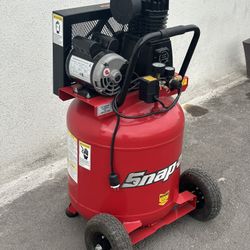 Snap-on Tools 30-Gallon Portable Vertical Air Compressor 