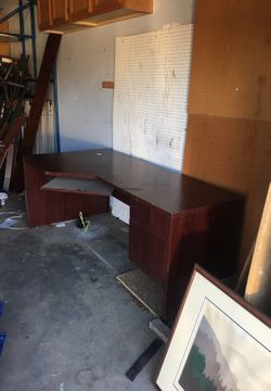 Lffice desk 5x3