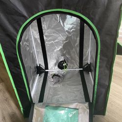 Green Hut Grow Tent