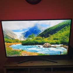 65” Smart Led Samsung TV