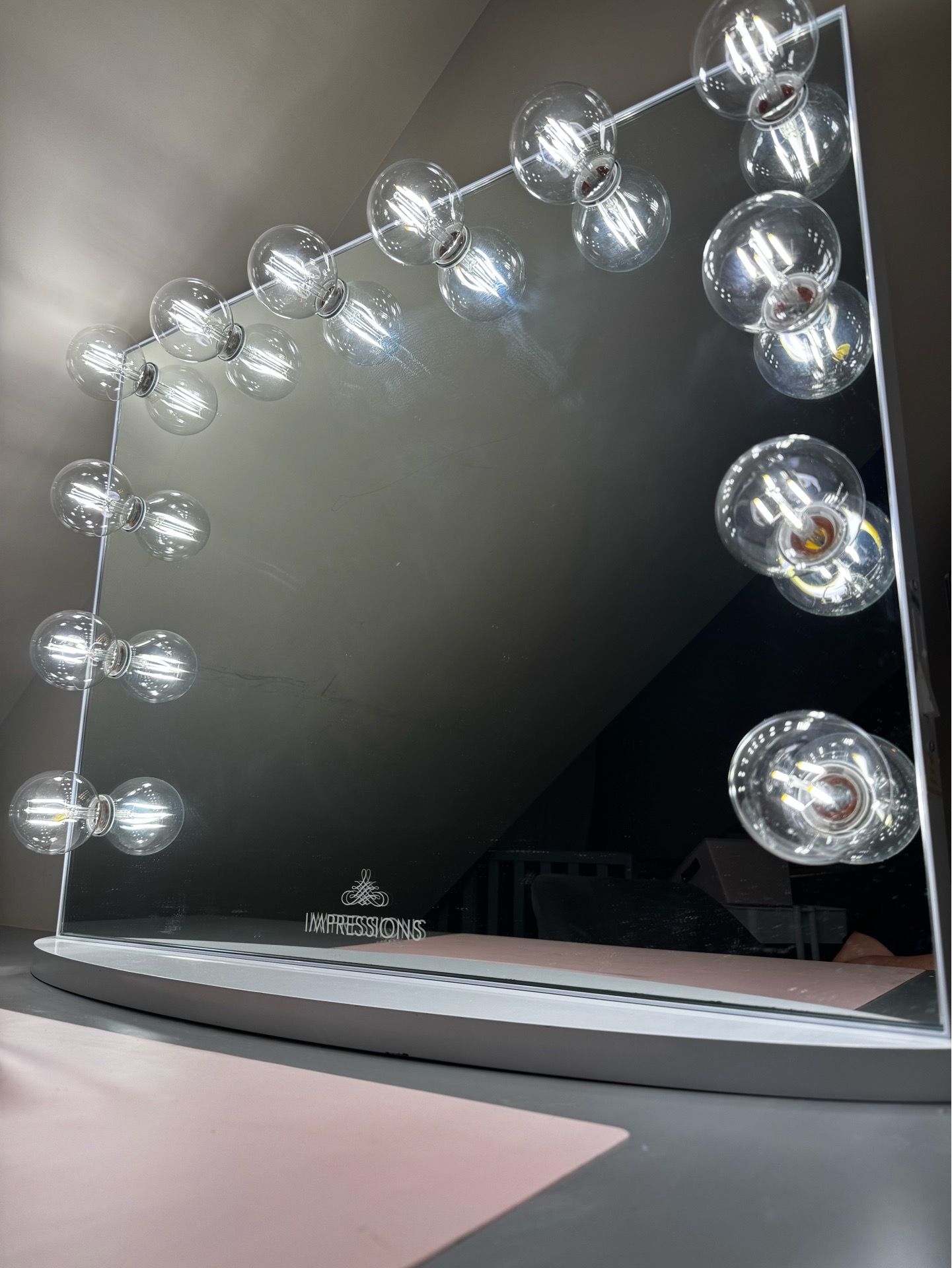 Impressions - Hollywood Glow Lite Plus Vanity Mirror