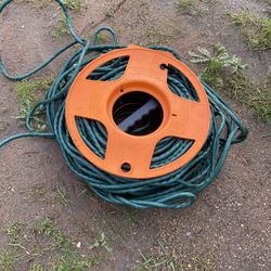 250 FT Heavy Duty Cord Outlet Outdoor Extension with Storage Wheel