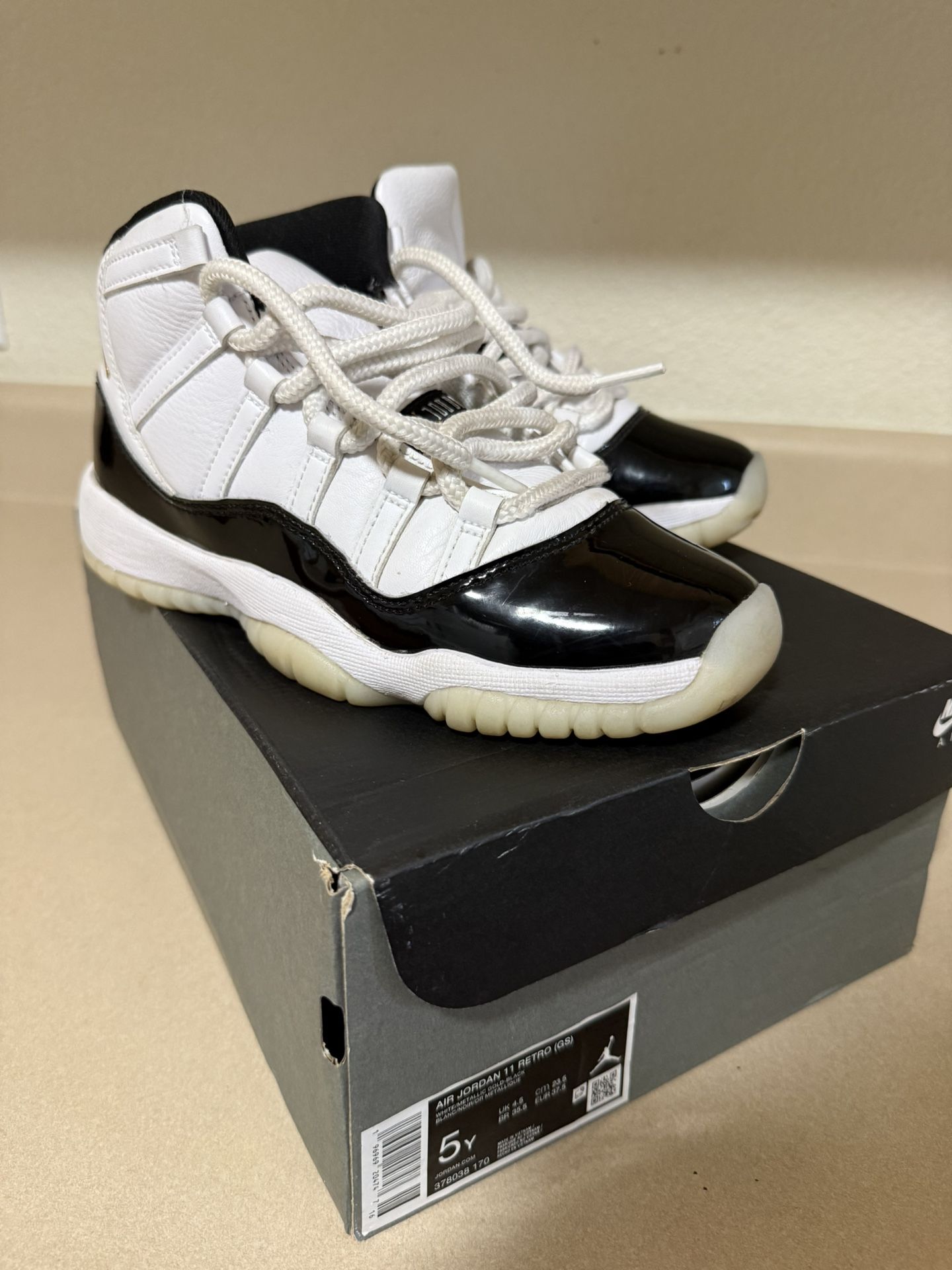 Air Jordan 11 Retro \