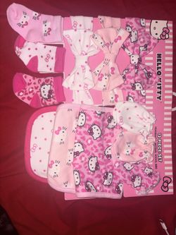 Hello Kitty New Born Gift Set