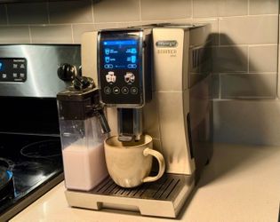 Fully automatic coffee machine De’Longhi Dinamica Plus – Like New