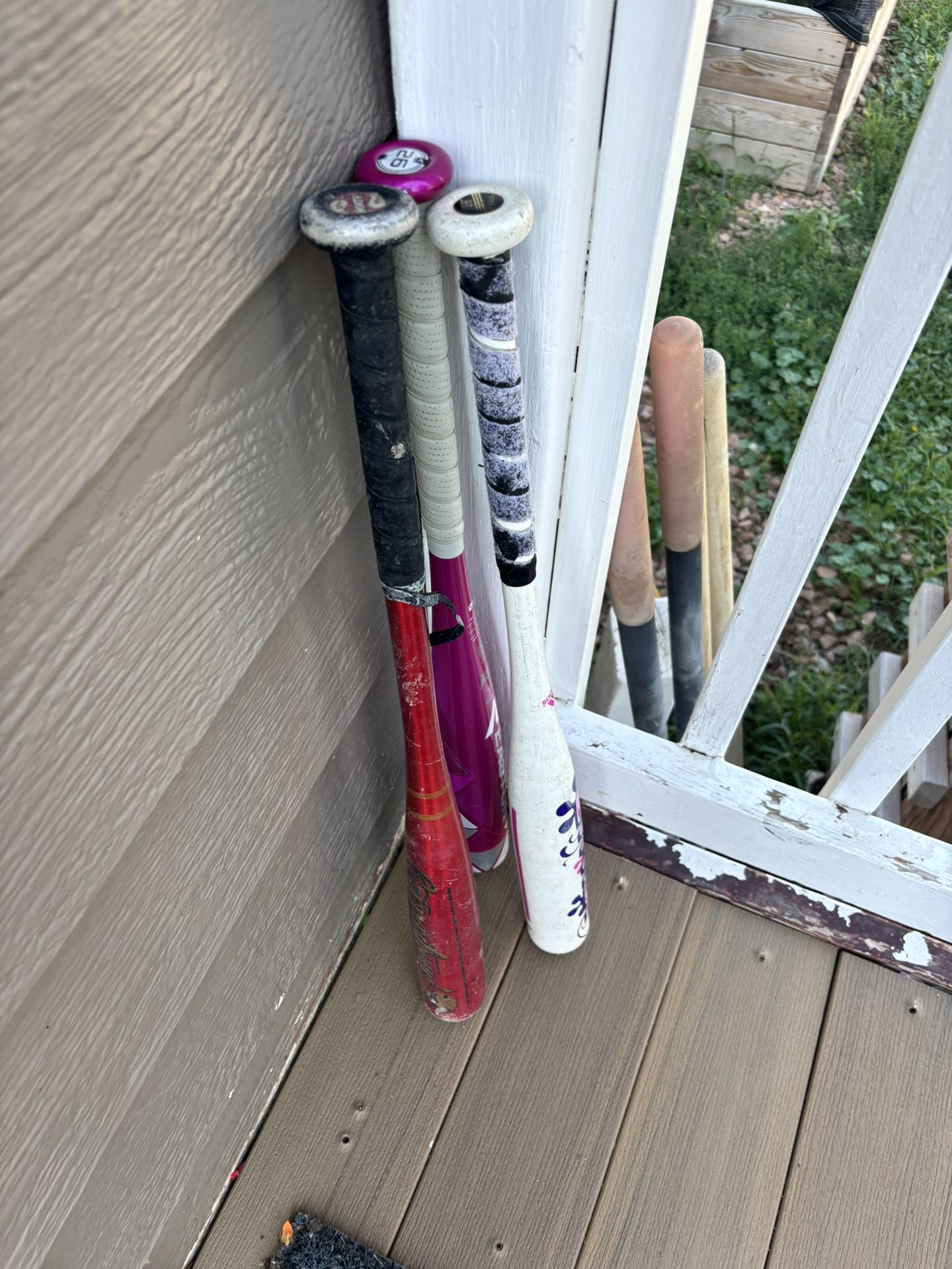 Softball And Baseball Bats 