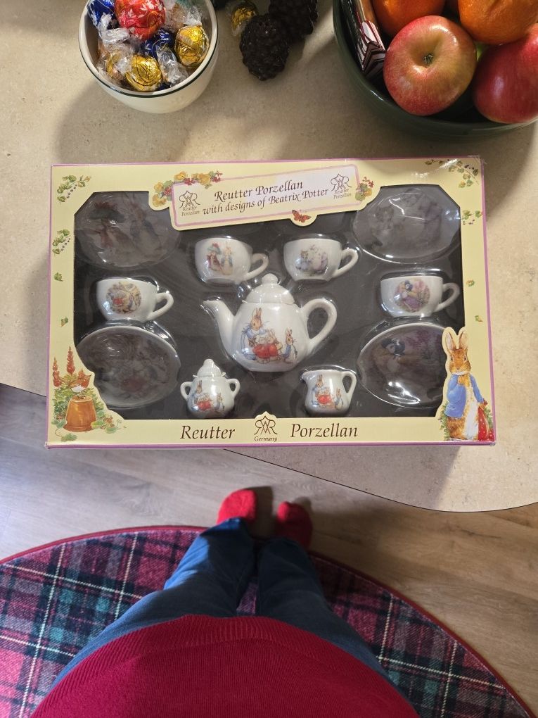 Brand New Beatrix Potter Childs 13 Piece Tea Set