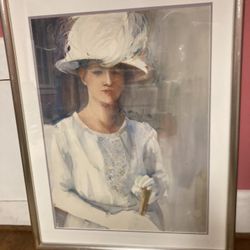 Lady in White Hat