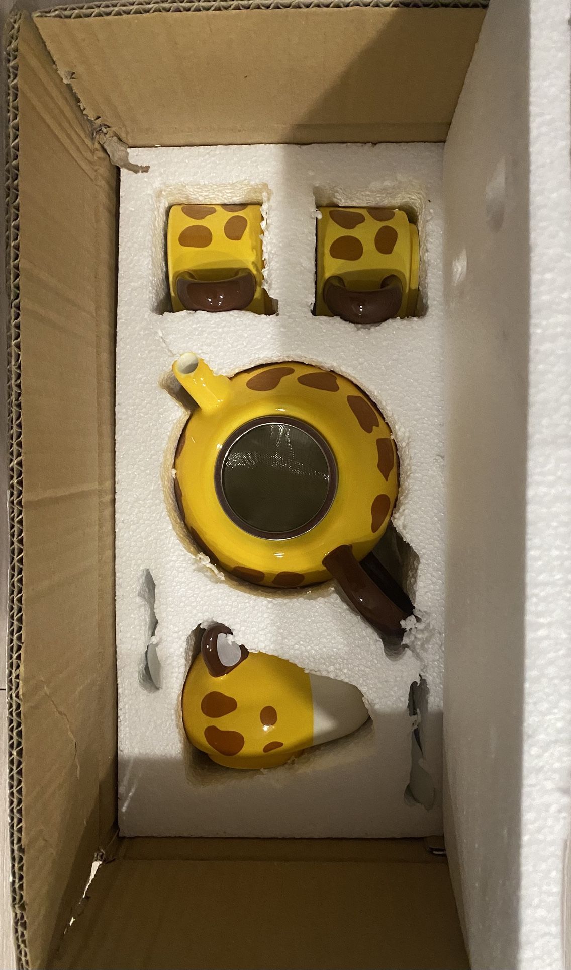 Giraffe Tea Set