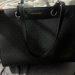 MK Purse 