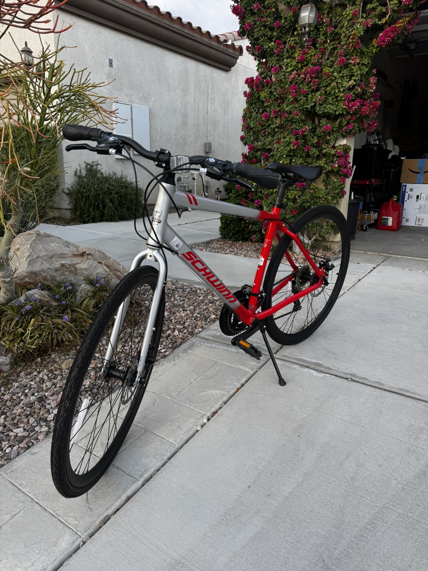 Schwinn Hybrid Street bike 