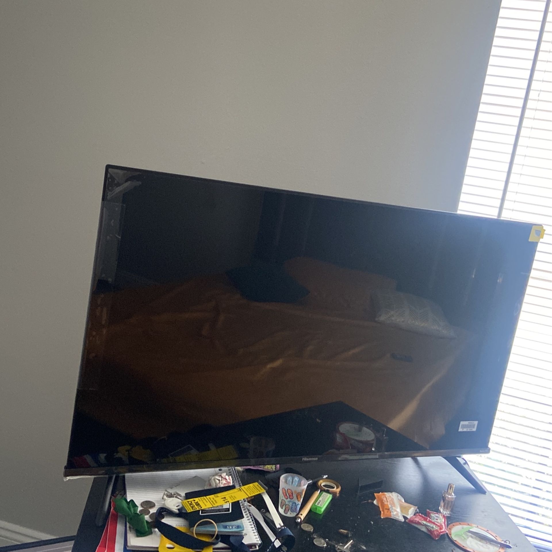 SMART ROKU TV