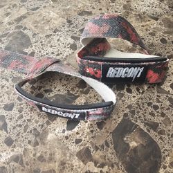 Redcon1 Lifting Wrist Straps for Weightlifting, Bodybuilding, Powerlifting, Strength Training, & Deadlifts - Padded Neoprene with 18 inch C